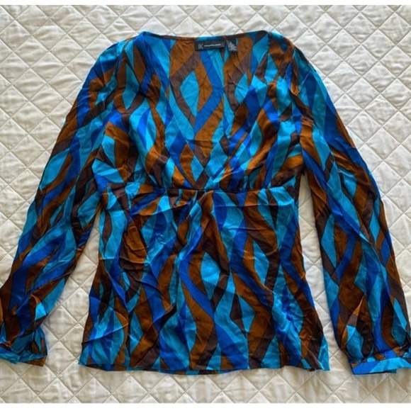 Multicolored Silk Blouse- Size 6 - Picture 2 of 5